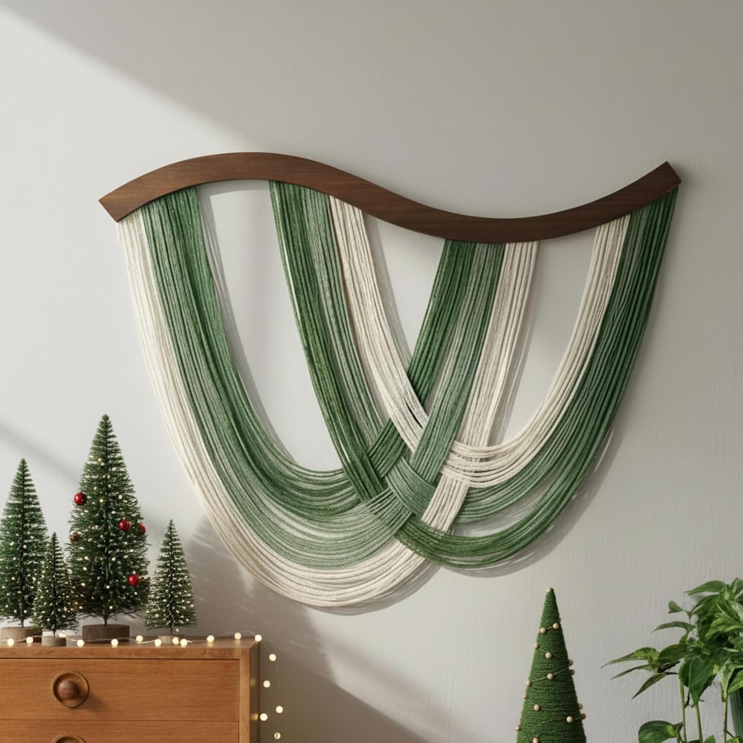 Mindsoft Green Macrame Wall Hanging Dip Dyed Yarn Wall Art, Modern Boho Decor Handmade Cotton Rope Tapestry for Bedroom, Living Room, Nursery, 31.5 x 23.6 Inch