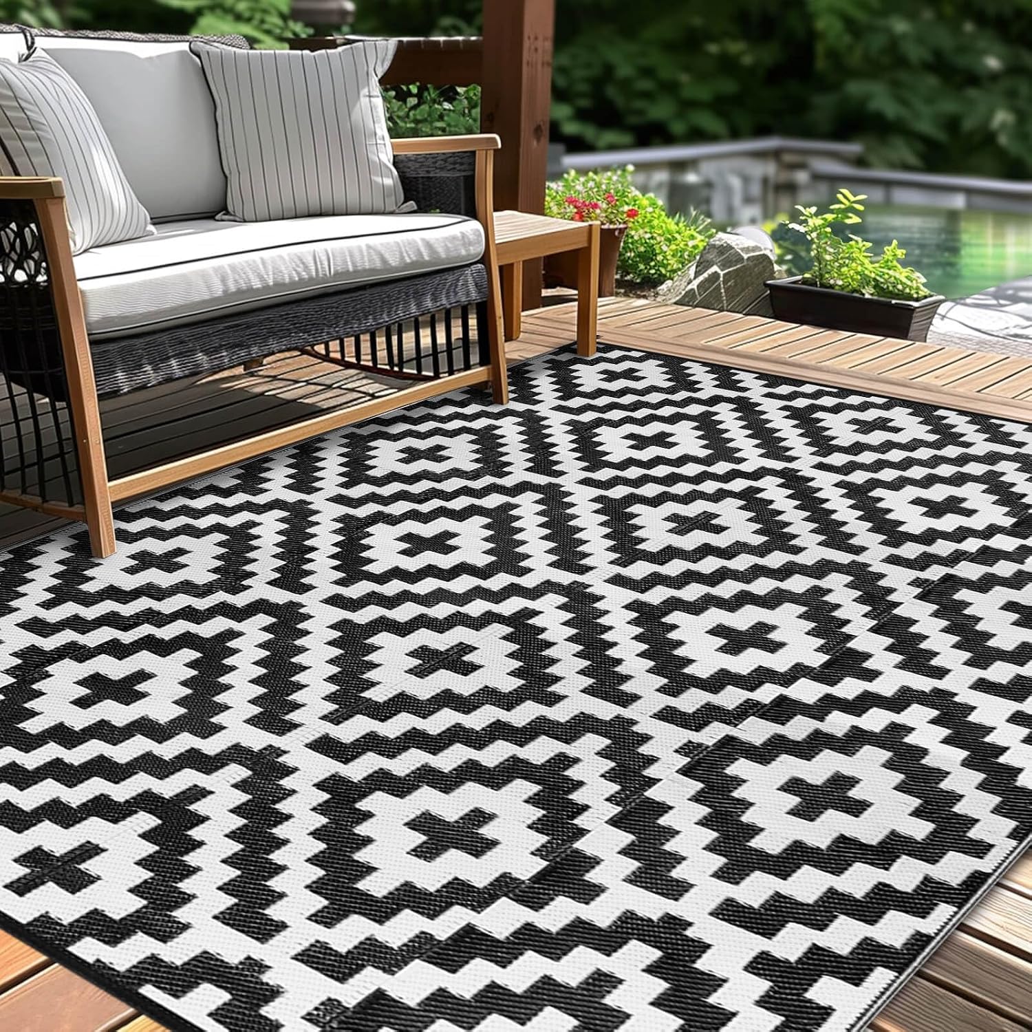 Kalafun Outdoor Patio Plastic Straw Rug, 4×6 ft, Black White | Waterproof, Reversible, For Camping RV Porch Balcony Deck Camper