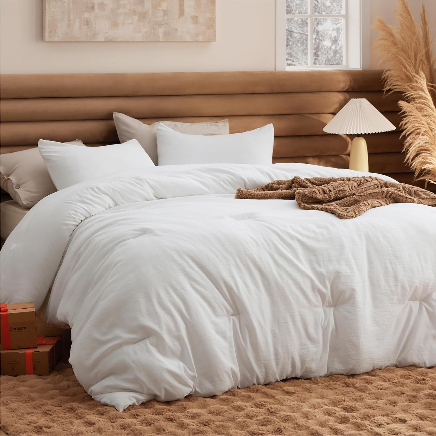 Bedsure Queen Comforter Set, White Soft Prewashed Bedding for All Seasons, 3 Pieces GentleSoft™ Bed Set, 1 Lightweight Comforter (90″x90″) and 2 Pillowcases (20″x26″)