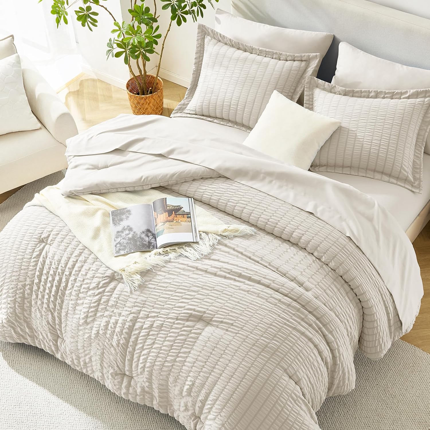 HIMEET Queen Comforter Set – 7 Pieces Seersucker Bed in a Bag, Boho Bedding Sets for Bedroom Decor, All Season Home Essential Bed Set with Comforter, Sheets, Pillowcases & Shams, Beige