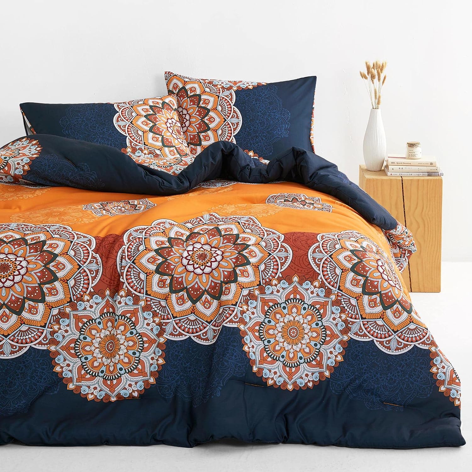 Wake In Cloud – Bohemian Comforter Set, Boho Chic Ornate Floral Elements Pattern Printed for Men Women, Soft Lightweight Bedding, 3 Pieces, Orange Navy, Queen Size