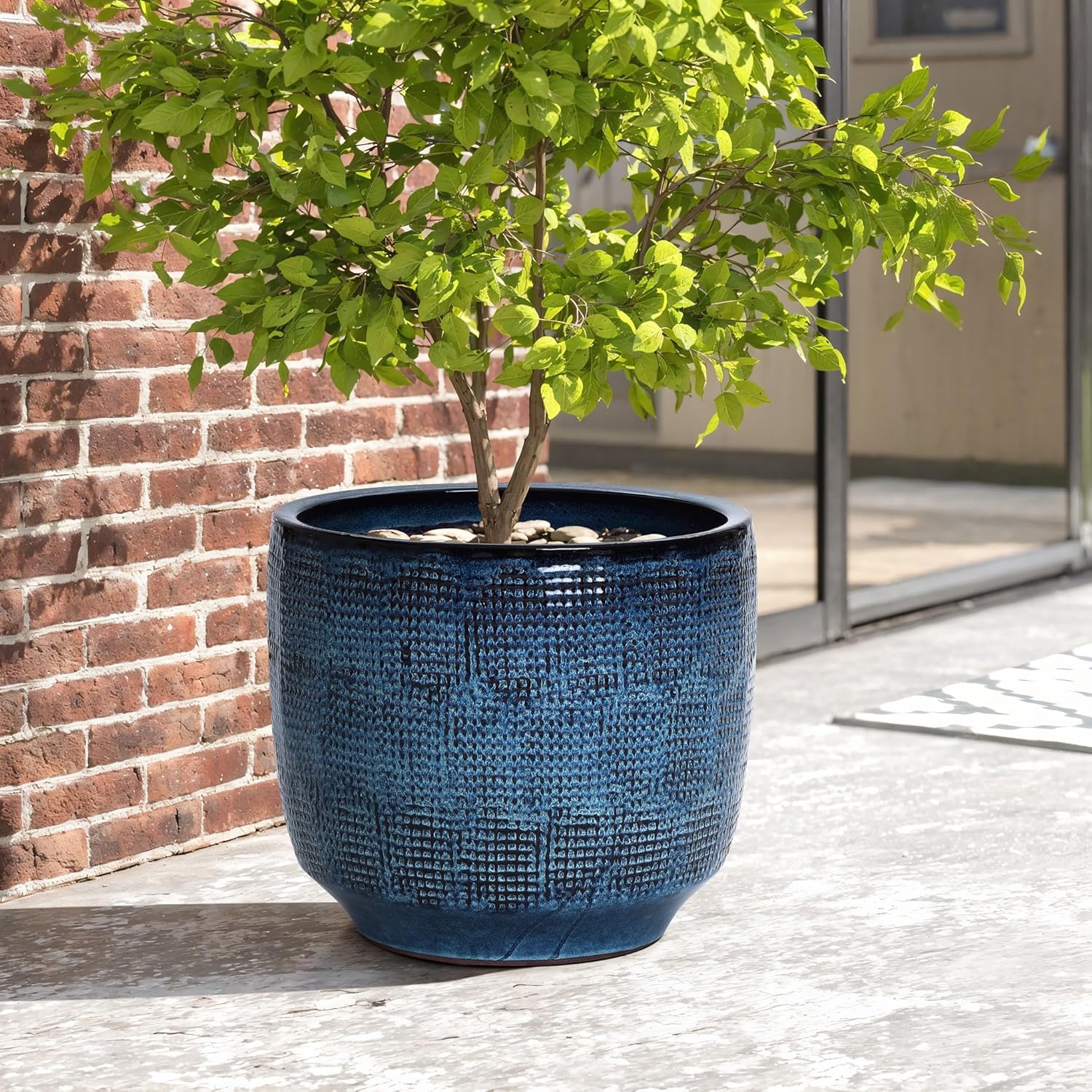 LuxenHome 15.75″ Dia Large Ceramic Pots for Plants, Blue Glazed Planters for Outdoor Plants, Round Indoor Flower Pots with Drainage Hole and Rubber Plug for Home Garden Patio