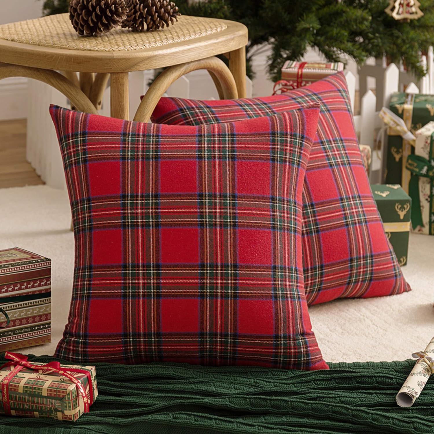 AQOTHES Christmas Plaid Decorative Throw Pillow Covers Red 18×18 Inches | Pack of 2, Scottish Tartan Cushion Case, Farmhouse Home Holiday Decor, Buffalo Check, Sofa Couch Bed Decorative Pillow Case